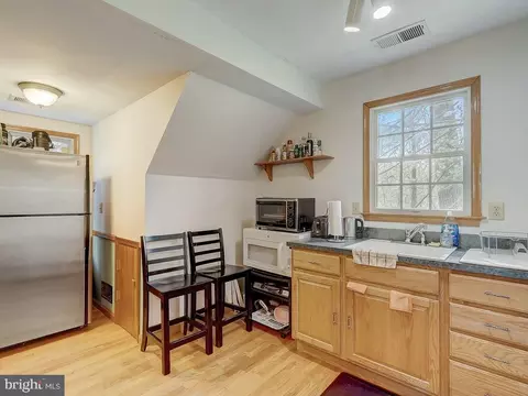 Kitchen - 6612 Ridgeway Dr, Springfield, VA 22150 photo 17 of 17