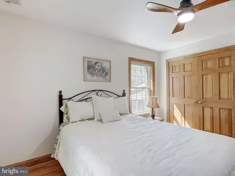 Bedroom - 6612 Ridgeway Dr, Springfield, VA 22150 photo 3 of 18