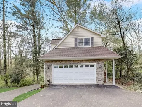 Exterior - 6612 Ridgeway Dr, Springfield, VA 22150 photo 23 of 26