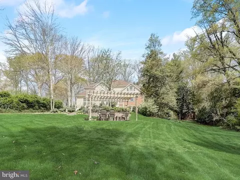 Exterior - 6612 Ridgeway Dr, Springfield, VA 22150 photo 21 of 26