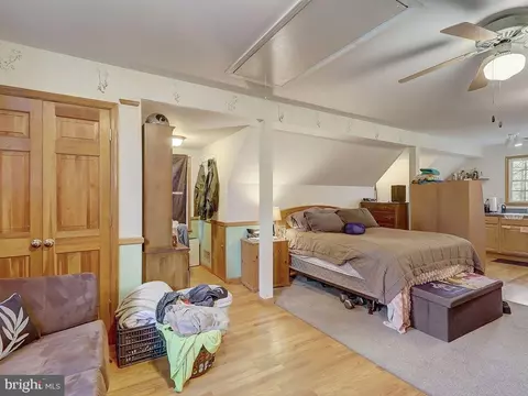 Bedroom - 6612 Ridgeway Dr, Springfield, VA 22150 photo 18 of 18