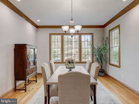 Dining - 6612 Ridgeway Dr, Springfield, VA 22150 photo 2 of 4