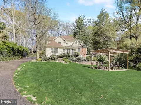 Exterior - 6612 Ridgeway Dr, Springfield, VA 22150 photo 22 of 26