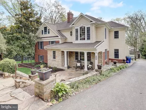 Exterior - 6612 Ridgeway Dr, Springfield, VA 22150 photo 3 of 26