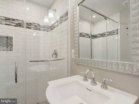Bath - 6612 Ridgeway Dr, Springfield, VA 22150 photo 3 of 22