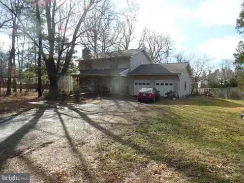 8351 Judy Witt Ln, Vienna, VA 22182