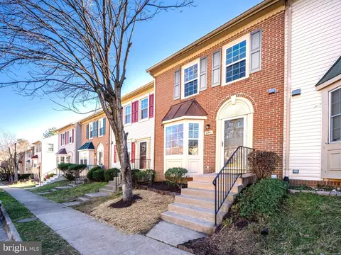 7341 Rhondda Dr, Lorton, VA 22079