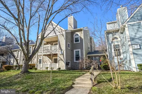 7788 Willow Point Dr #7788, Falls Church, VA 22042