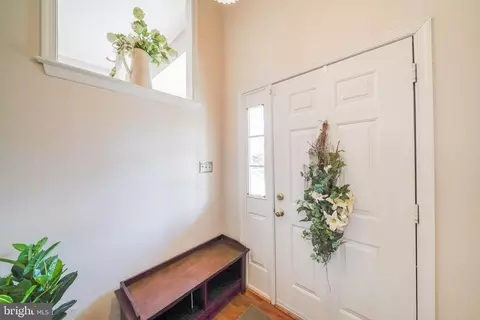 7434 Ridge Oak Ct, Springfield, VA 22153 photo 3