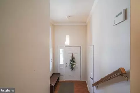 7434 Ridge Oak Ct, Springfield, VA 22153 photo 2