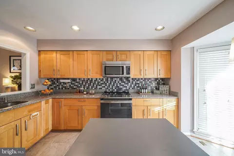 7434 Ridge Oak Ct, Springfield, VA 22153 photo 12