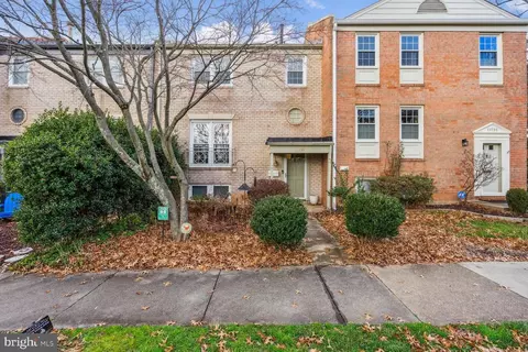 11793 N Shore Dr, Reston, VA 20190