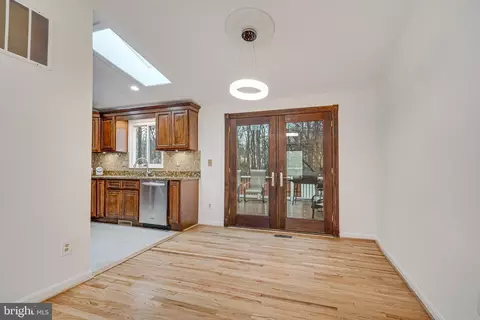 Kitchen - 8496 Rippled Creek Ct, Springfield, VA 22153 photo 2 of 5