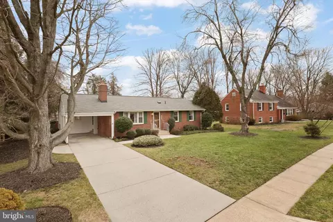 4909 Erie St, Annandale, VA 22003
