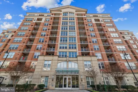 11760 Sunrise Valley Dr #801, Reston, VA 20191