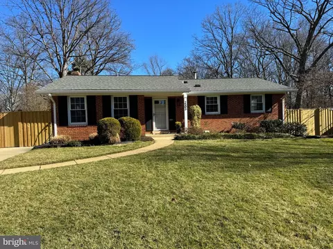 2503 Jackson Pkwy, Vienna, VA 22180