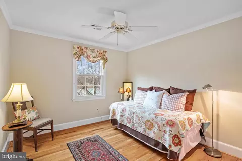 Bedroom - 5524 Beaconsfield Ct, Burke, VA 22015 photo 6 of 7