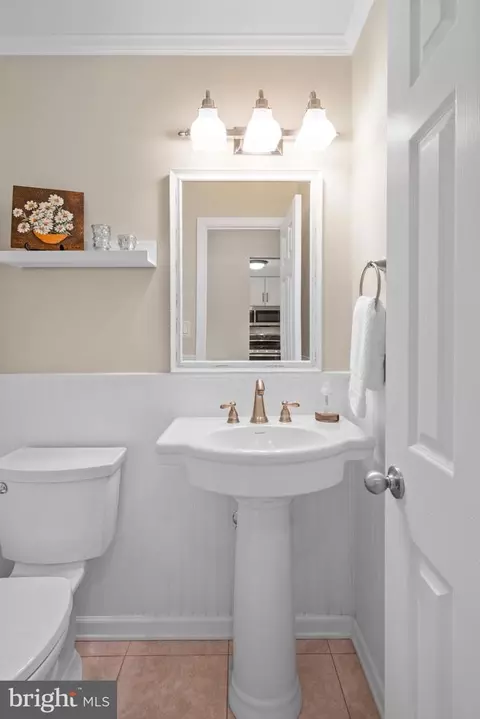 Bath - 5524 Beaconsfield Ct, Burke, VA 22015 photo 1 of 4