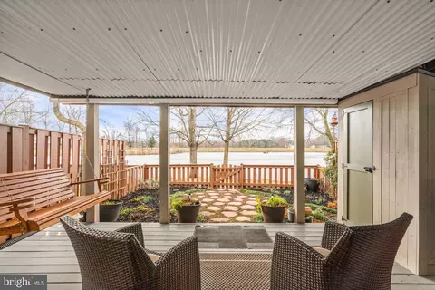Exterior - 5524 Beaconsfield Ct, Burke, VA 22015 photo 4 of 9