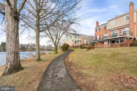 Exterior - 5524 Beaconsfield Ct, Burke, VA 22015 photo 9 of 9