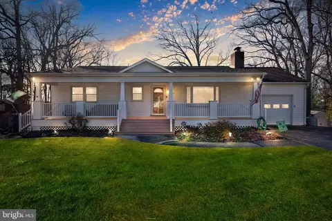 6528 Windham Ave, Alexandria, VA 22315