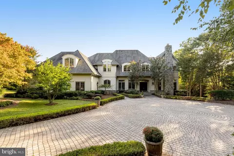 8035 Georgetown Pike, Mclean, VA 22102