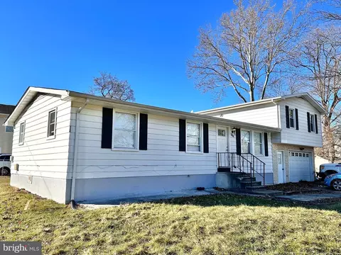 4840 Seminole Ave, Alexandria, VA 22312