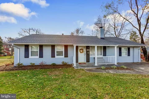 7701 Weber St, Annandale, VA 22003