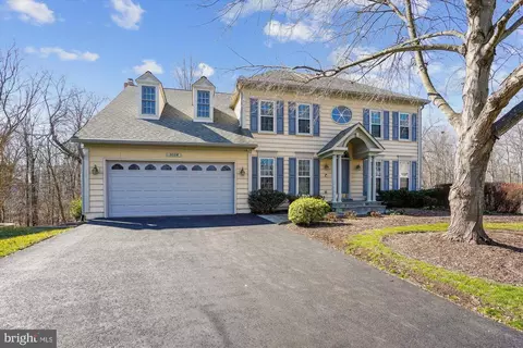 5004 Flint Rock Ct, Chantilly, VA 20151
