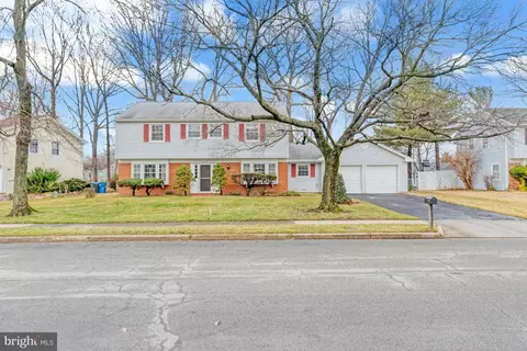 13137 Morning Spring Ln, Fairfax, VA 22033