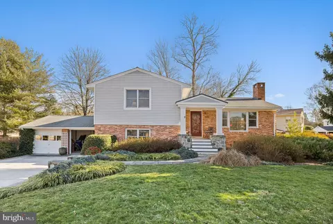 Exterior - 7005 Sea Cliff Rd, Mclean, VA 22101 photo 2 of 7