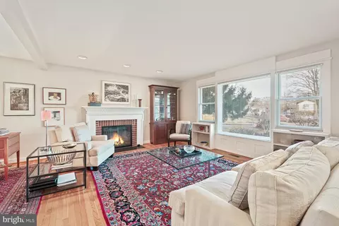 Living - 7005 Sea Cliff Rd, Mclean, VA 22101 photo 1 of 6