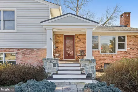 Exterior - 7005 Sea Cliff Rd, Mclean, VA 22101 photo 4 of 7