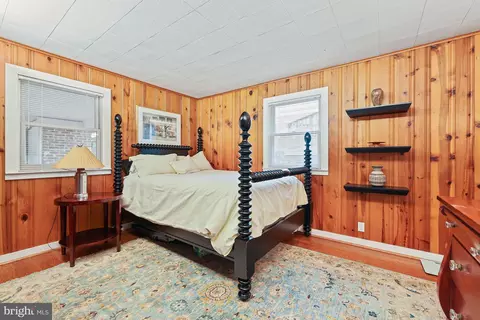 Bedroom - 7005 Sea Cliff Rd, Mclean, VA 22101 photo 5 of 6