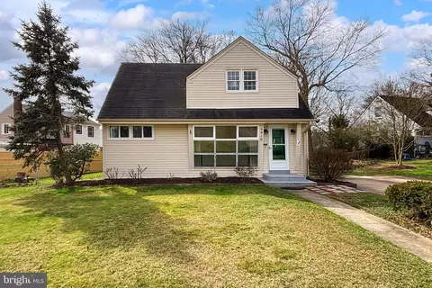 6818 Duke Dr, Alexandria, VA 22307