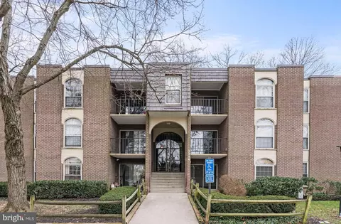 3314 Woodburn Village Dr #3314-14, Annandale, VA 22003