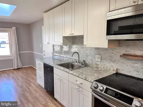 Kitchen - 6316 Gormley Pl, Springfield, VA 22152 photo 2 of 6