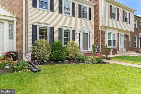 7949 Pebble Brook Ct, Springfield, VA 22153 photo 3