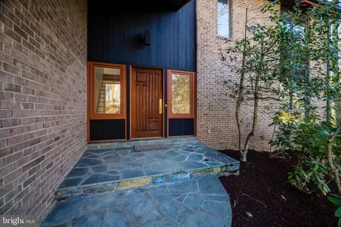 11507 Purple Beech Dr, Reston, VA 20191 photo 3
