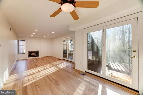 11507 Purple Beech Dr, Reston, VA 20191 photo 19