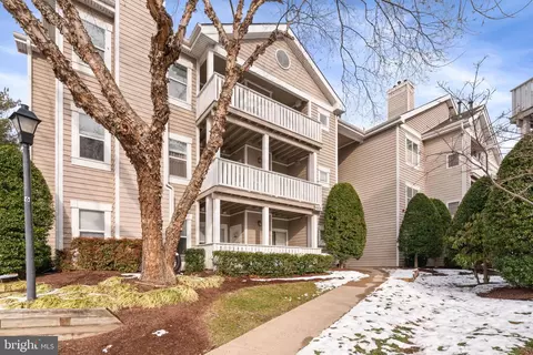 14300 Grape Holly Grv #24, Centreville, VA 20121