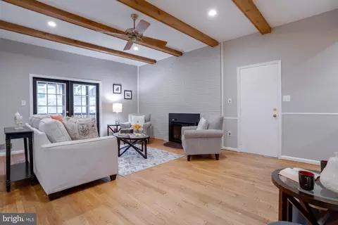 Living - 7912 Delozier Ct, Springfield, VA 22153 photo 5 of 7