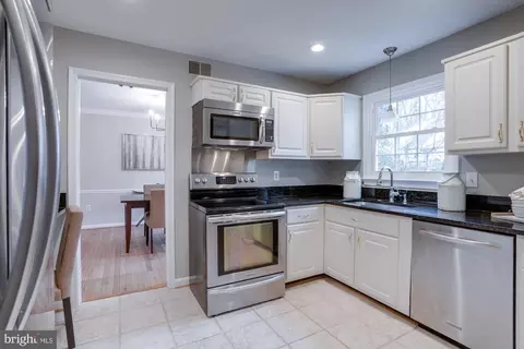 Kitchen - 7912 Delozier Ct, Springfield, VA 22153 photo 2 of 2