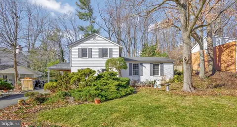 4108 Whispering Ln, Annandale, VA 22003
