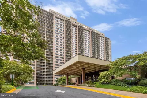 5501 Seminary Rd #T12S, Falls Church, VA 22041