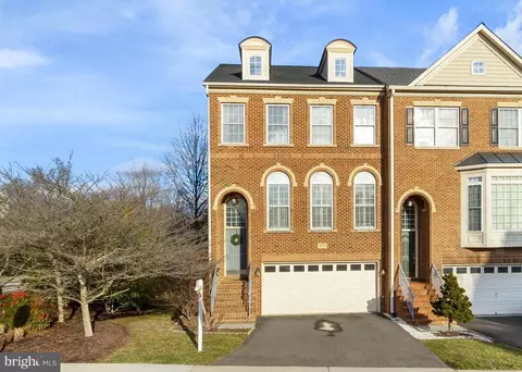 13431 Wood Lilly Ln, Centreville, VA 20120