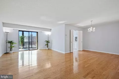 5902 Mount Eagle Dr #110, Alexandria, VA 22303