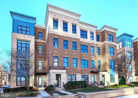 4153 Legato Rd, Fairfax, VA 22033