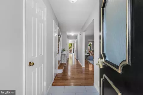 3004 Seven Oaks Pl, Falls Church, VA 22042