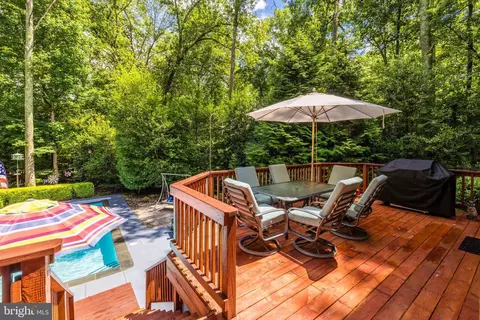 Exterior - 11409 Fieldstone Ln, Reston, VA 20191 photo 21 of 22